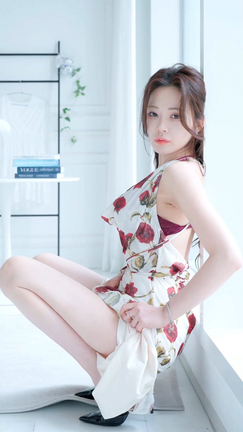 벨라 탈브라 꽃 원피스 데이트룩.mp