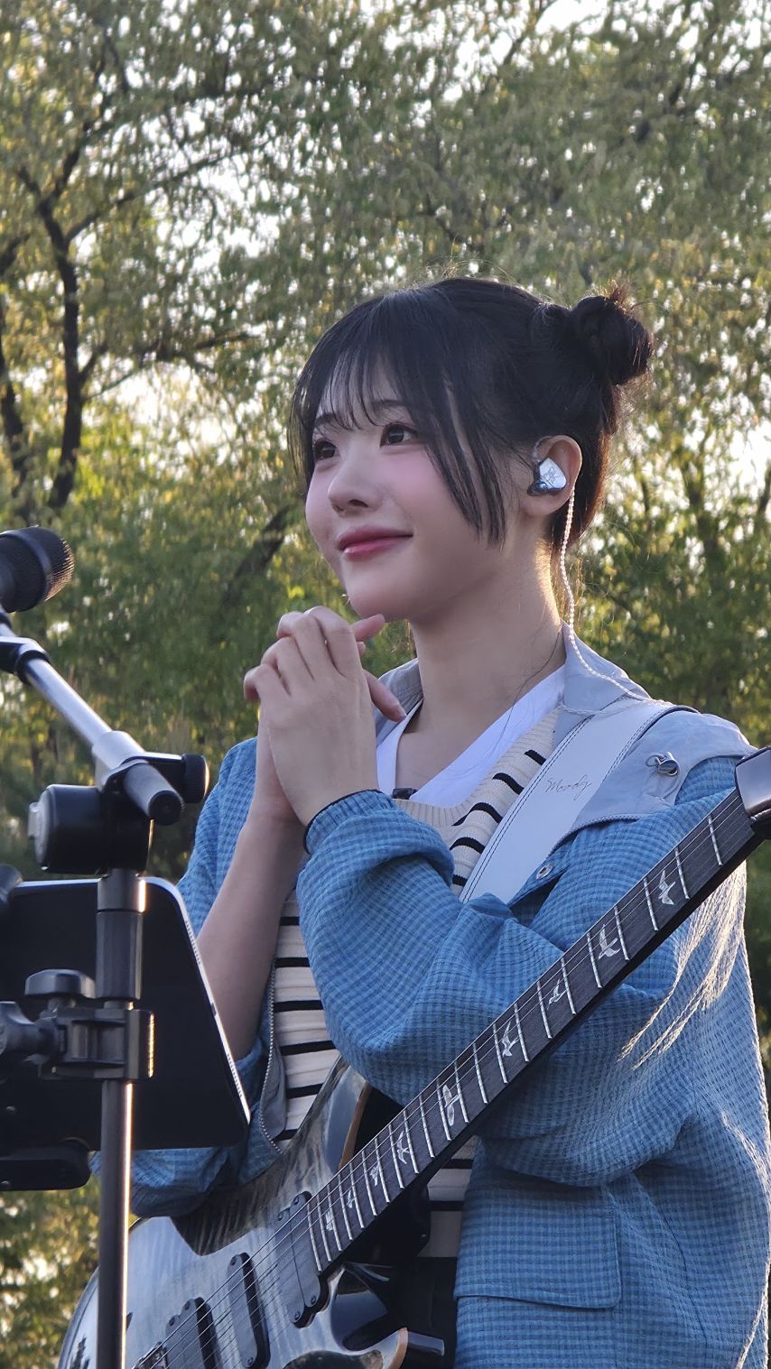 QWER 하나