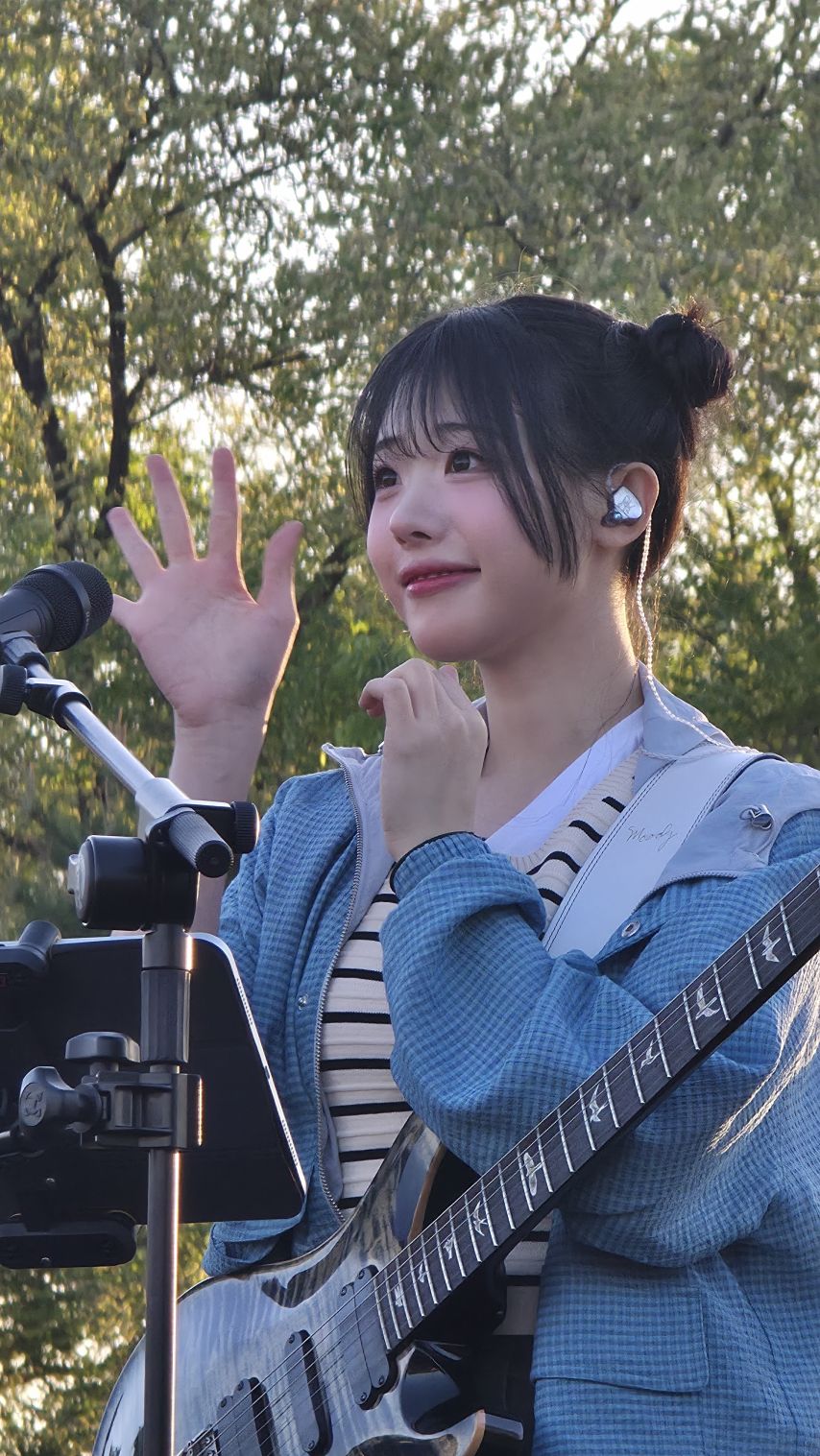 QWER 하나