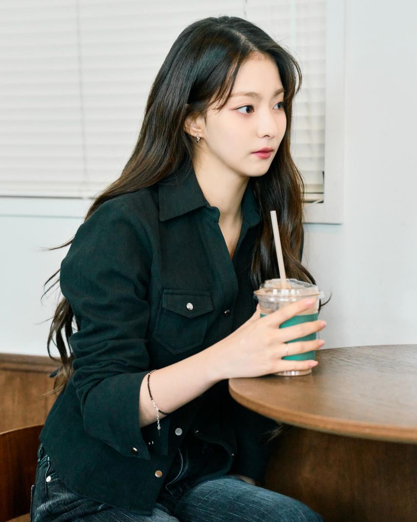 프로미스나인 이나경,이새롬