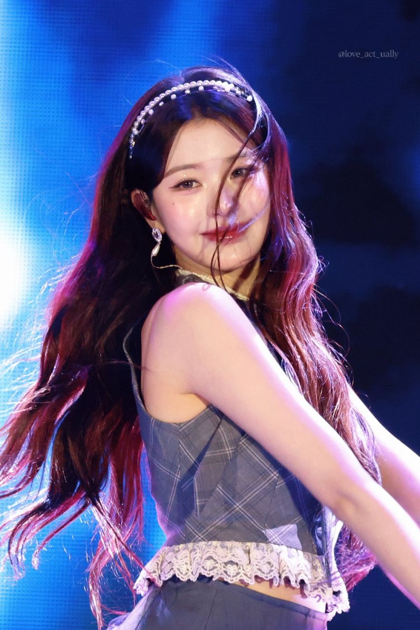 [아이브] 장원영 ..... LIV 골프 코리아 콘서트