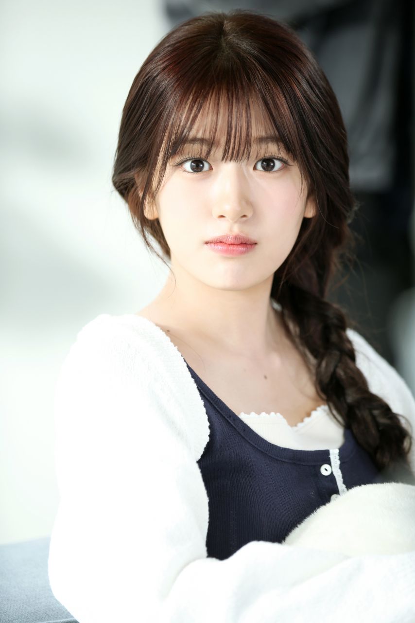 아이브 안유진, 레이 X ‘포켓몬 카드 게임 Pocket’ 광고 촬영 현장 비하인드