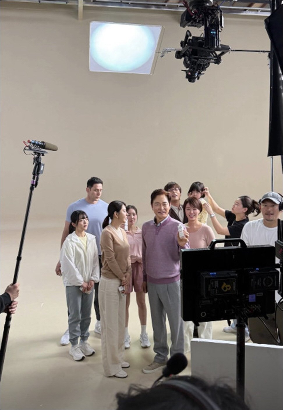 15년 만에 다시 만나 광고 찍은 '지붕 뚫고 하이킥' 오현경, 정보석, 황정음, 줄리엔강, 진지희, 서신애, 최다니엘