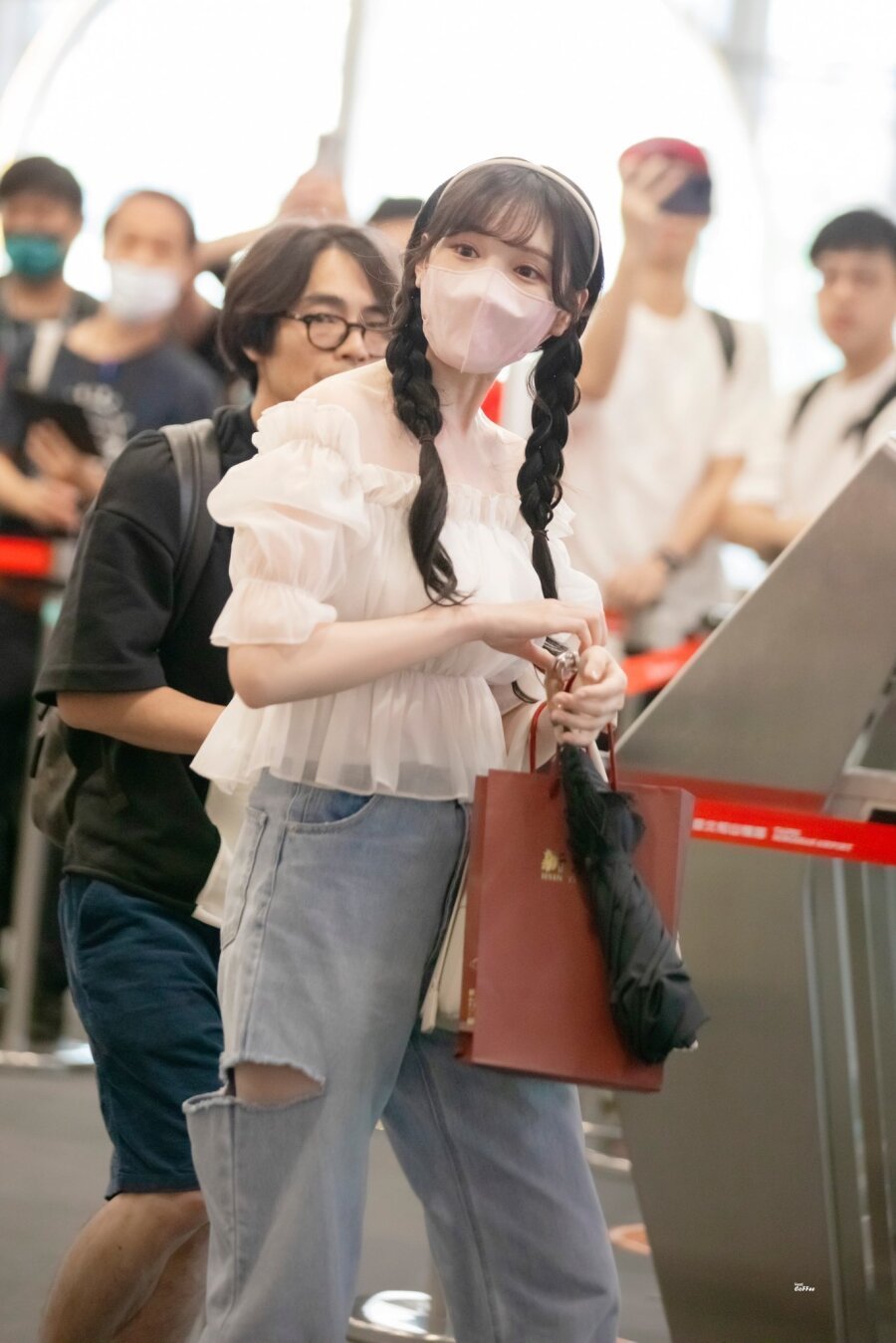 AV배우들 공항 사진