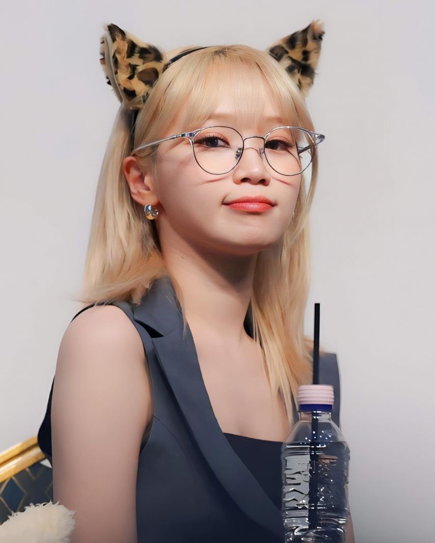 [르세라핌] 킹받는 안경 쓴 김채원