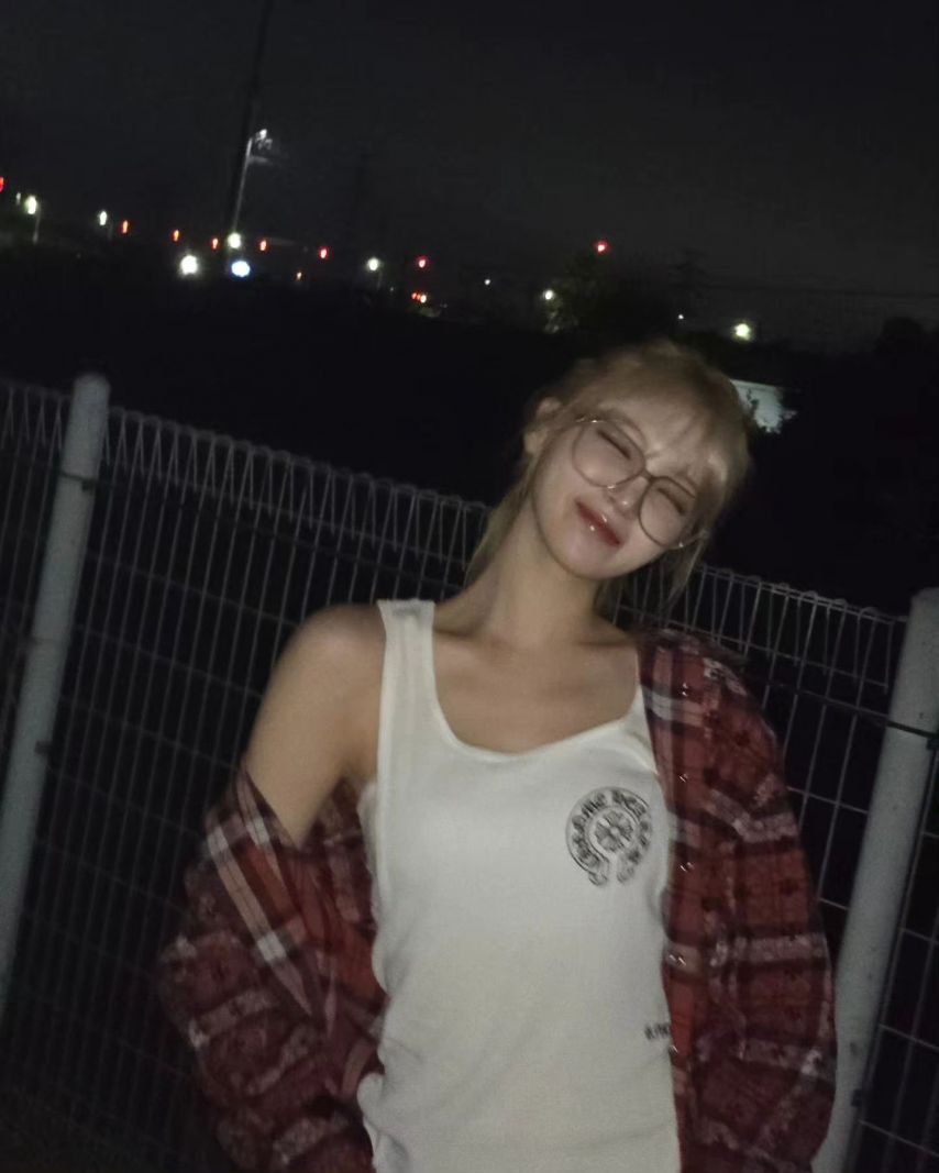 [르세라핌] 킹받는 안경 쓴 김채원