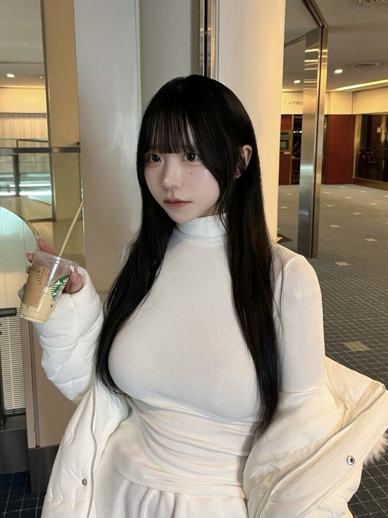 일본 코스어 겸 모델누나