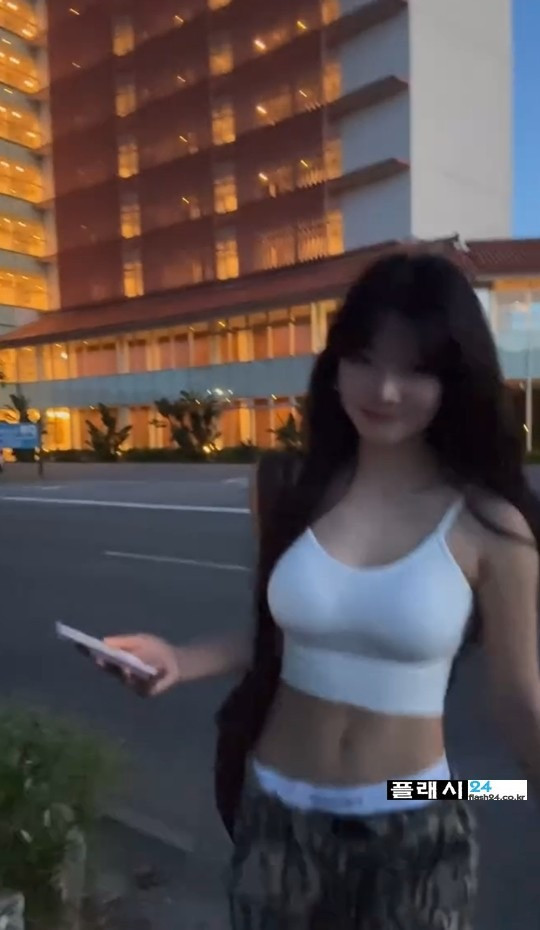 추화정, 과감 화끈한 패션