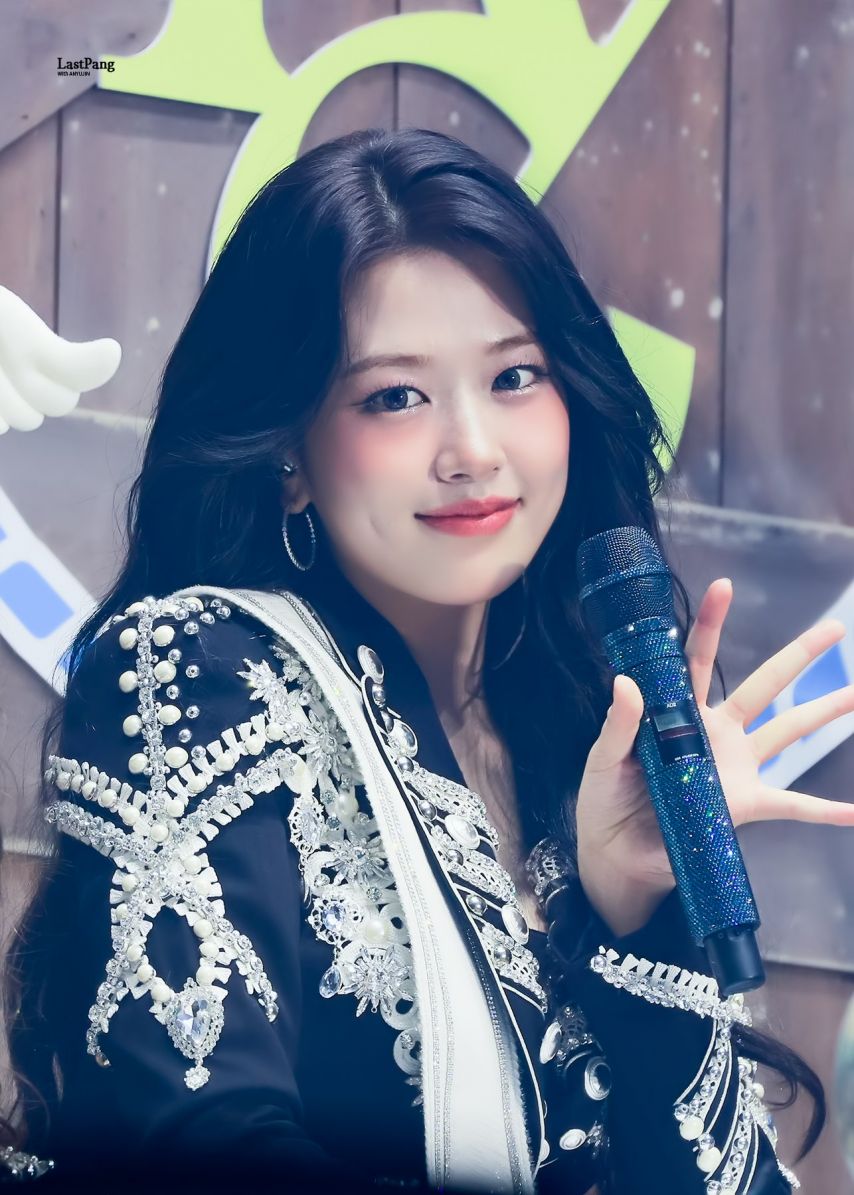 아이브 안유진