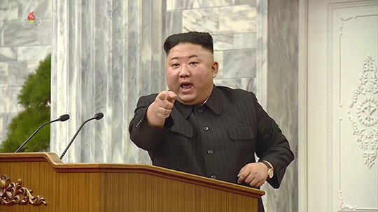 김정은“한달안에 배 다시 만들어라”
