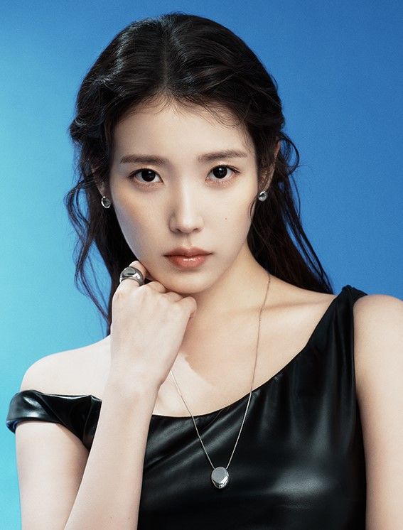 아이유 제이에스티나ㅡUNIS X IU 'URBAN Chill