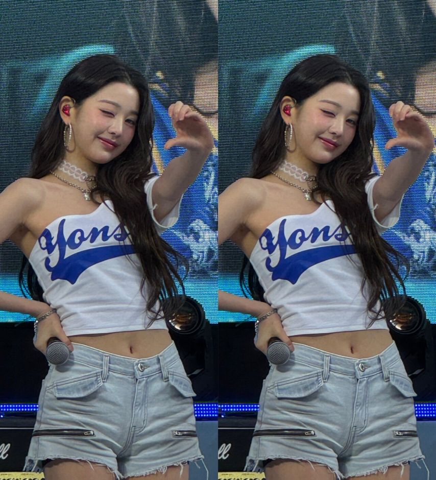 오늘자 시원한 청량의상 핫팬츠 연세대 축제 아이브 장원영