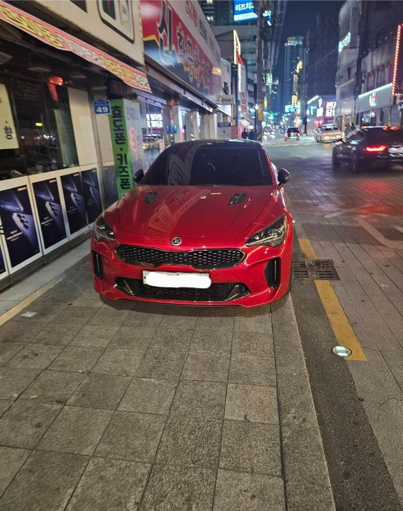 대구 동성로 인도 주차 95대 신고