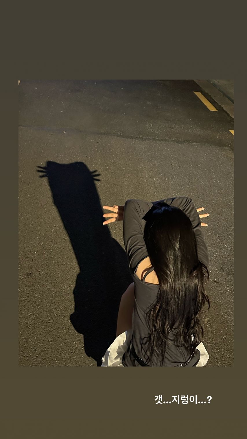 엄지 VIVIZ비비지 인별