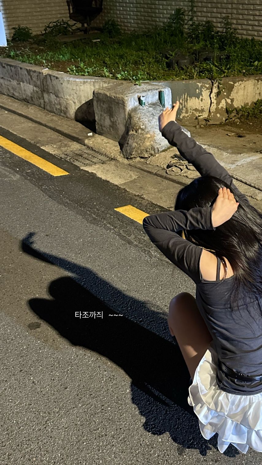 엄지 VIVIZ비비지 인별