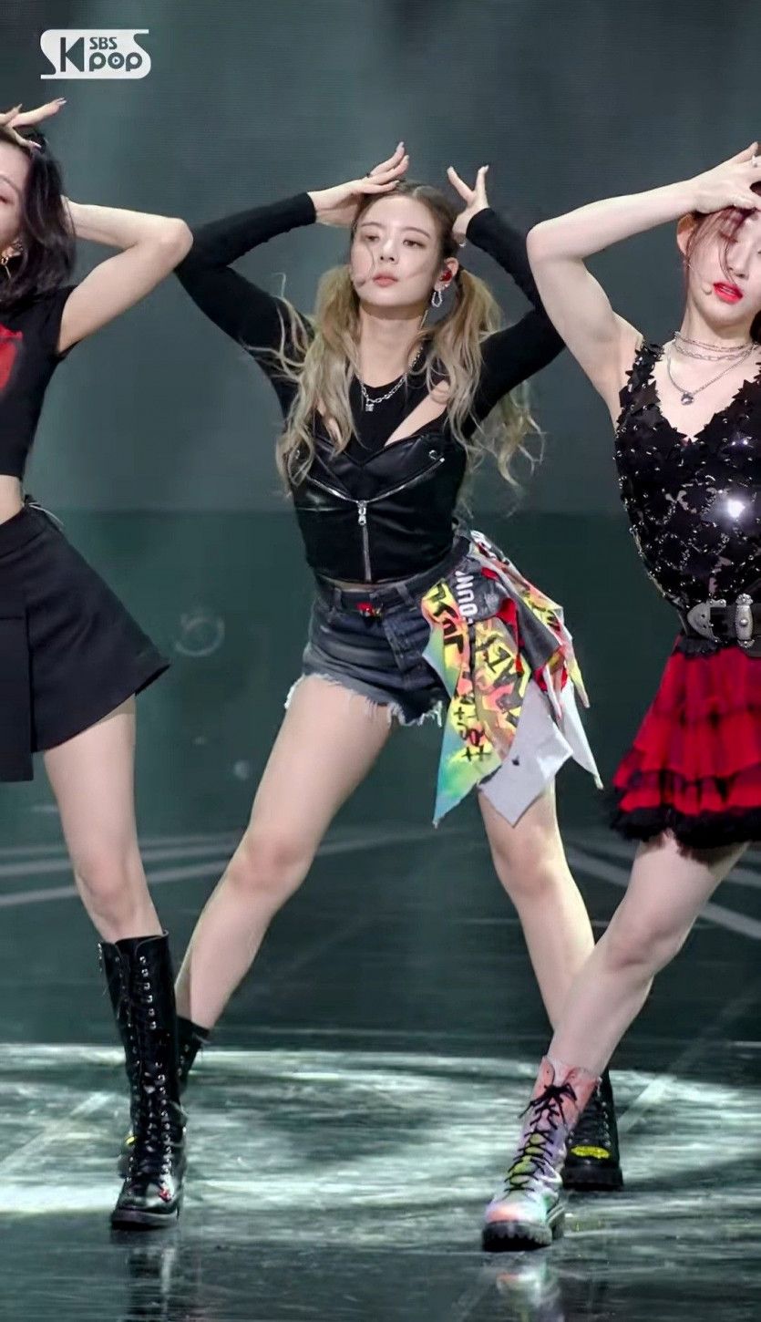 ITZY 리아