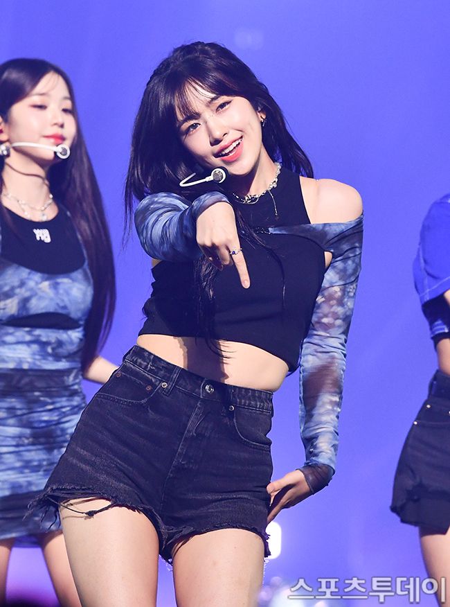 아이브 안유진