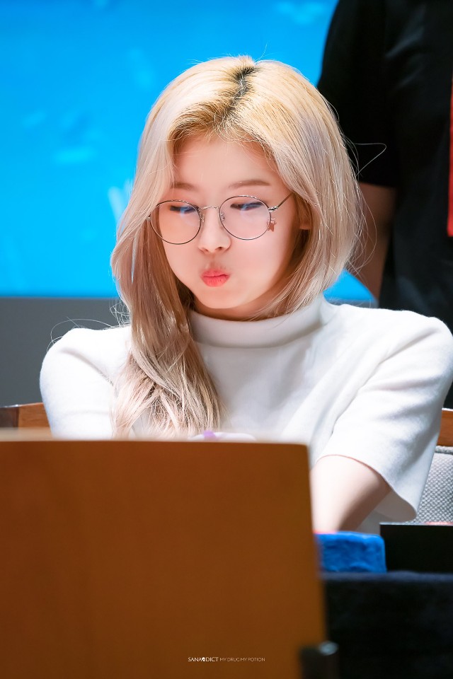 트와이스 사나