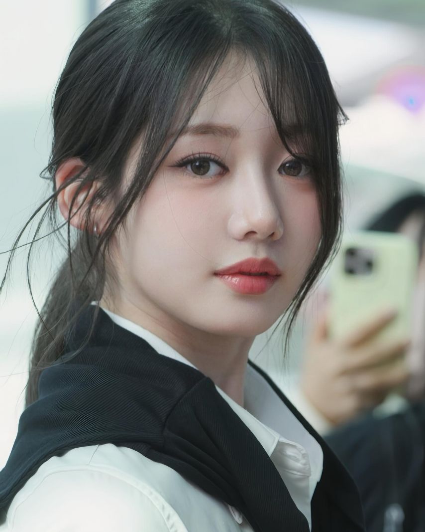 BABYMONSTER (베이비몬스터) 로라