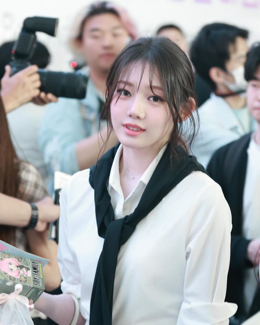 BABYMONSTER (베이비몬스터) 로라