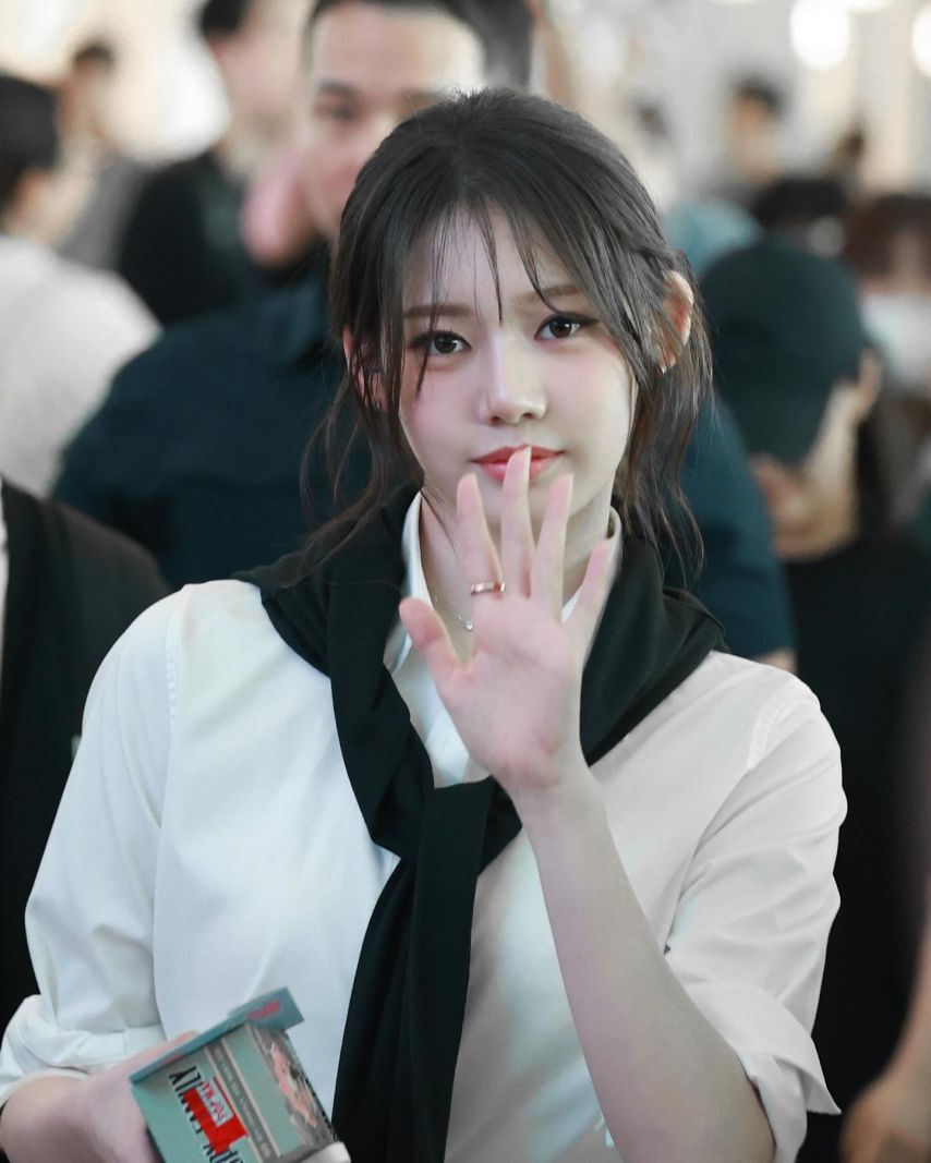 BABYMONSTER (베이비몬스터) 로라