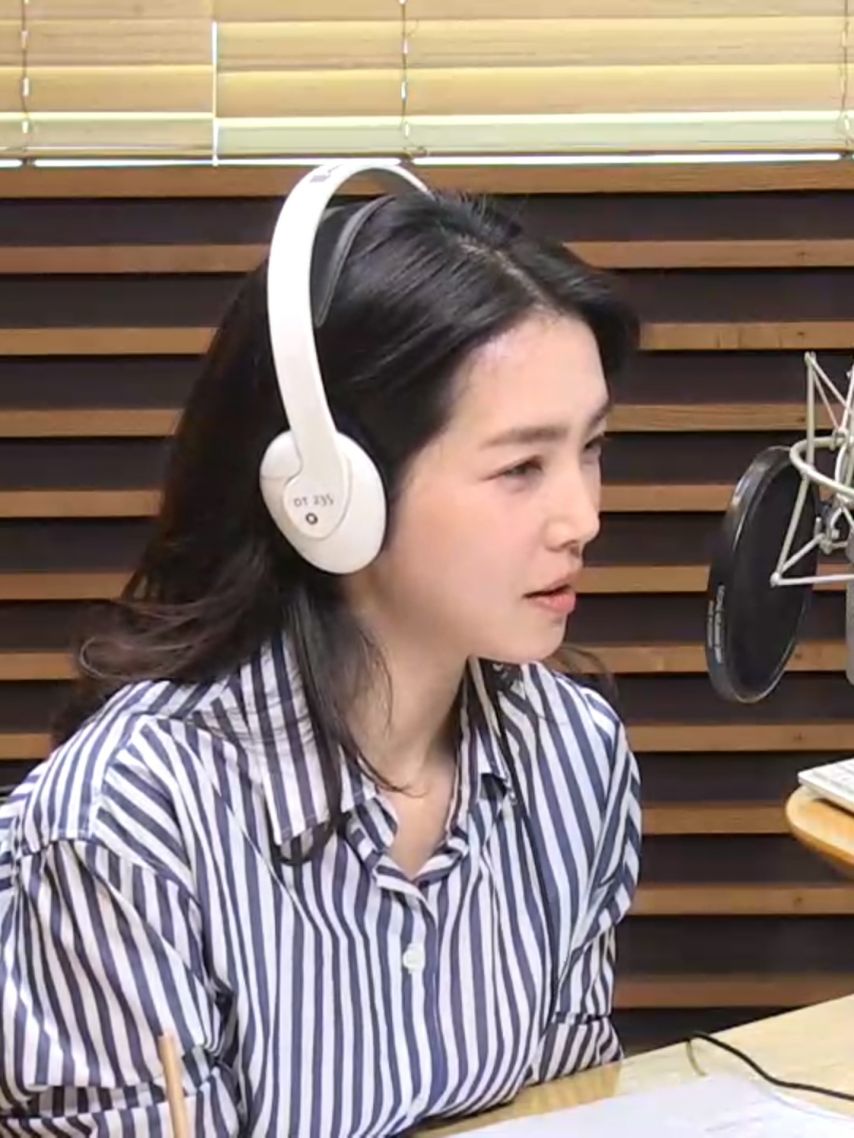 강지영 아나운서