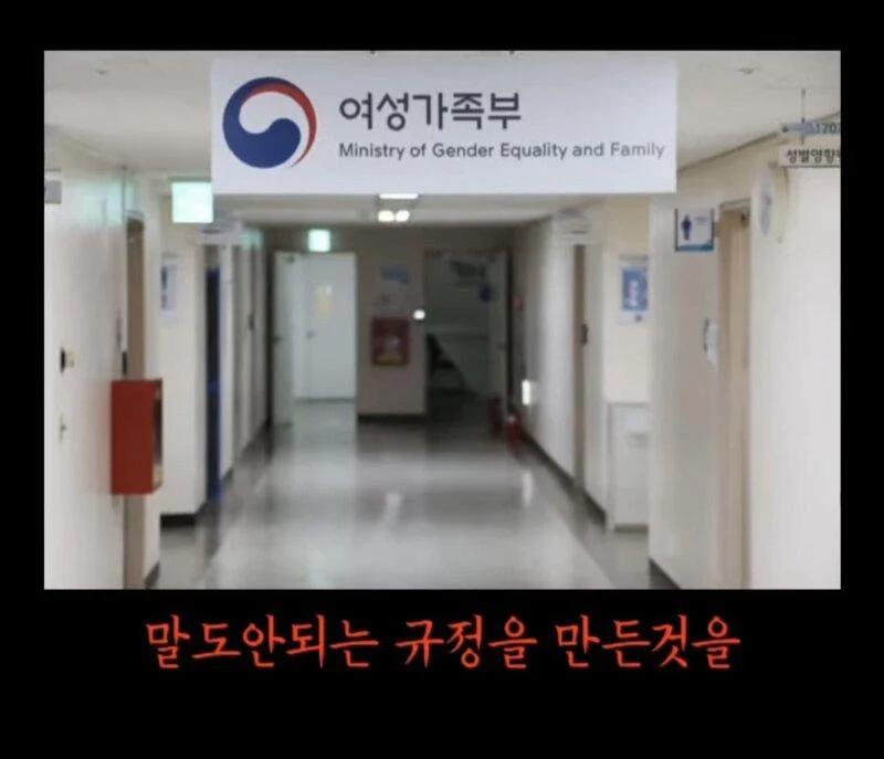 넷플릭스가 매년 1회 성인인증 하는 이유