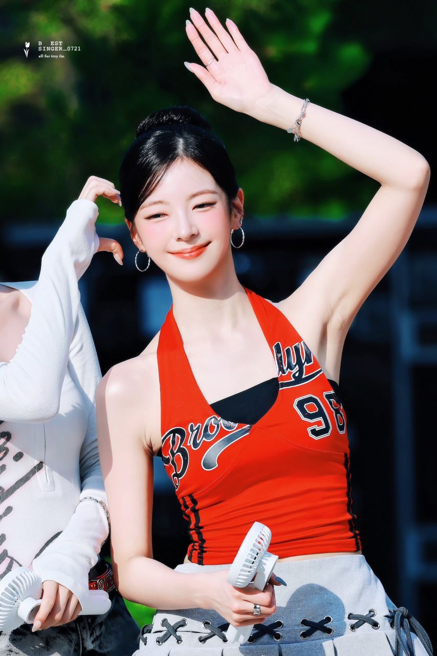 ITZY 리아