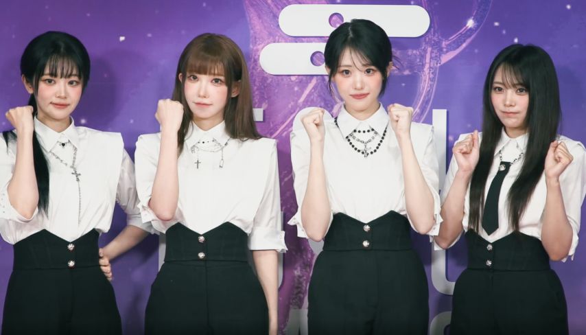 긴장한 QWER  서가대