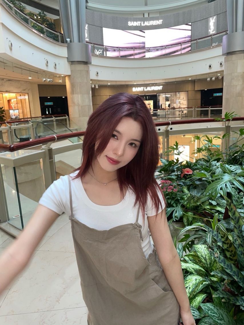 우아 루시