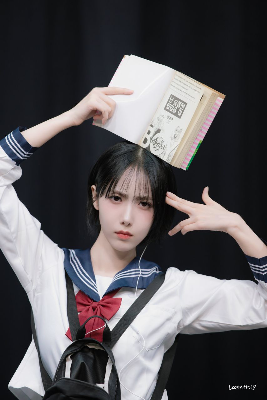 은하_ 신비_ 엄지 VIVIZ비비지 인별_ 신비 241116