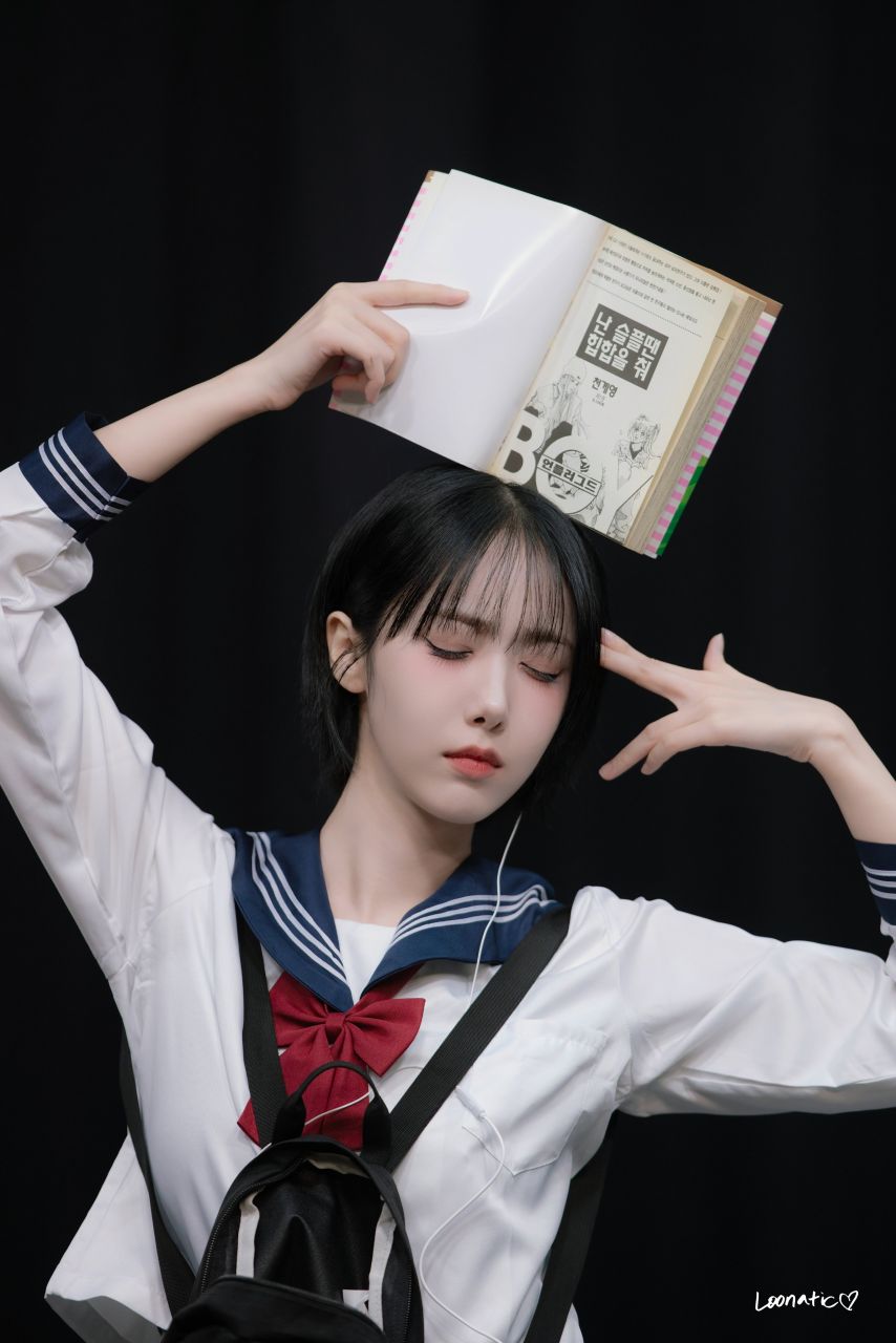 은하_ 신비_ 엄지 VIVIZ비비지 인별_ 신비 241116