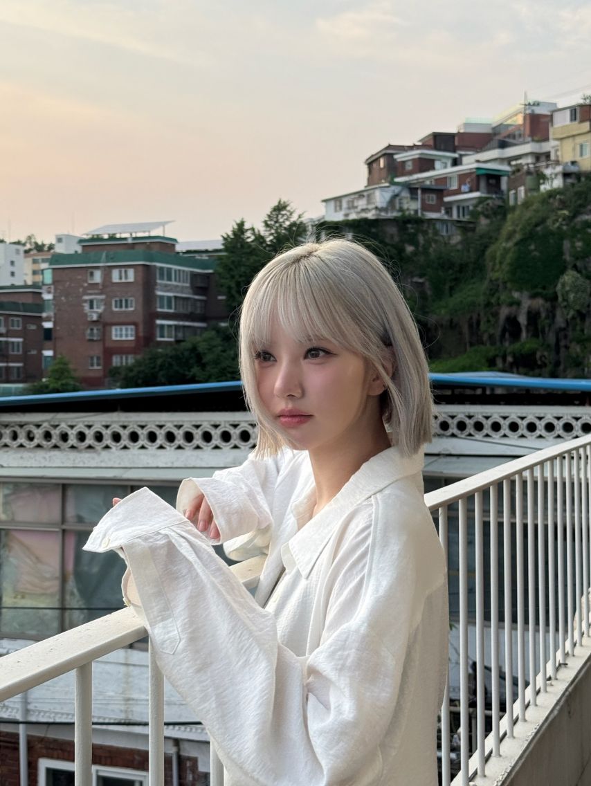 은하_ 신비_ 엄지 VIVIZ비비지 인별_ 신비 241116