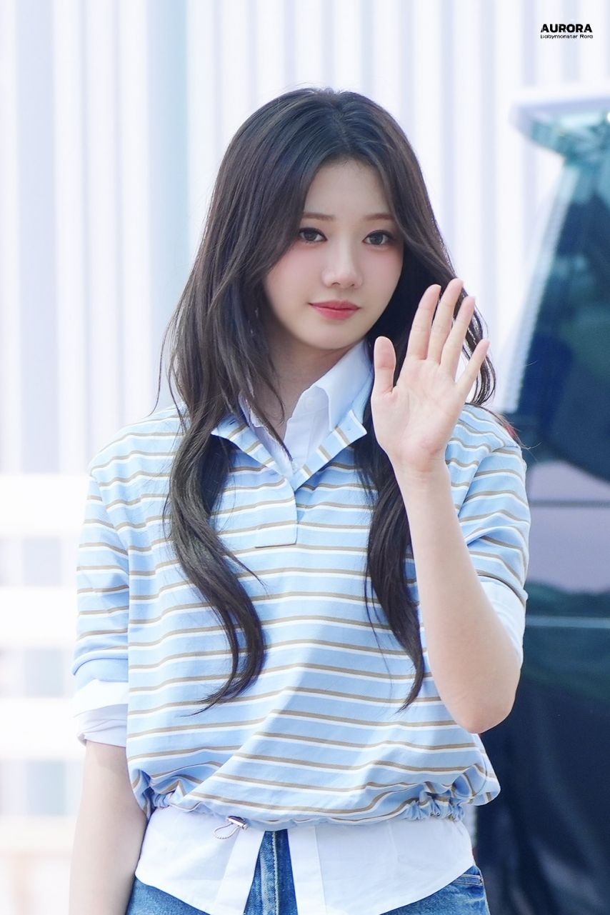 베이비몬스터 로라
