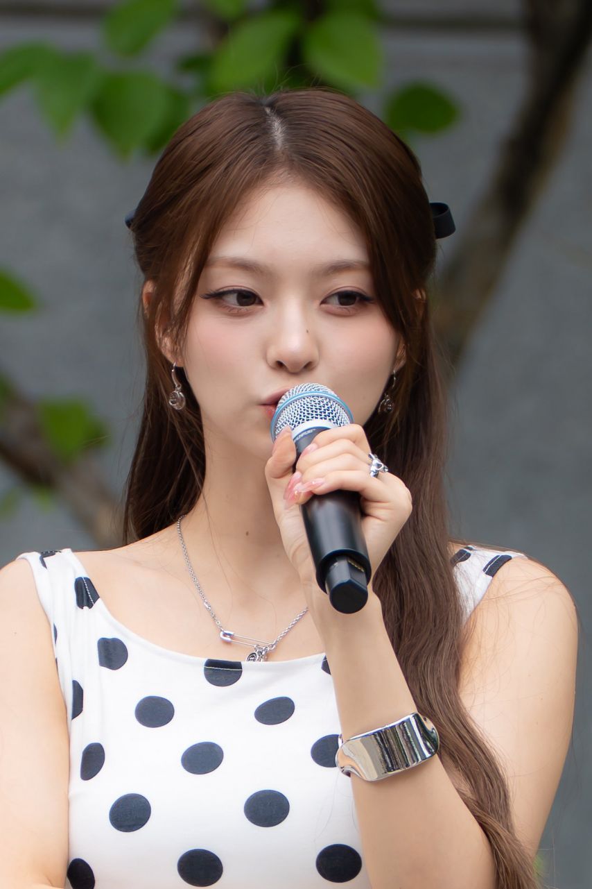 프로미스나인 이나경