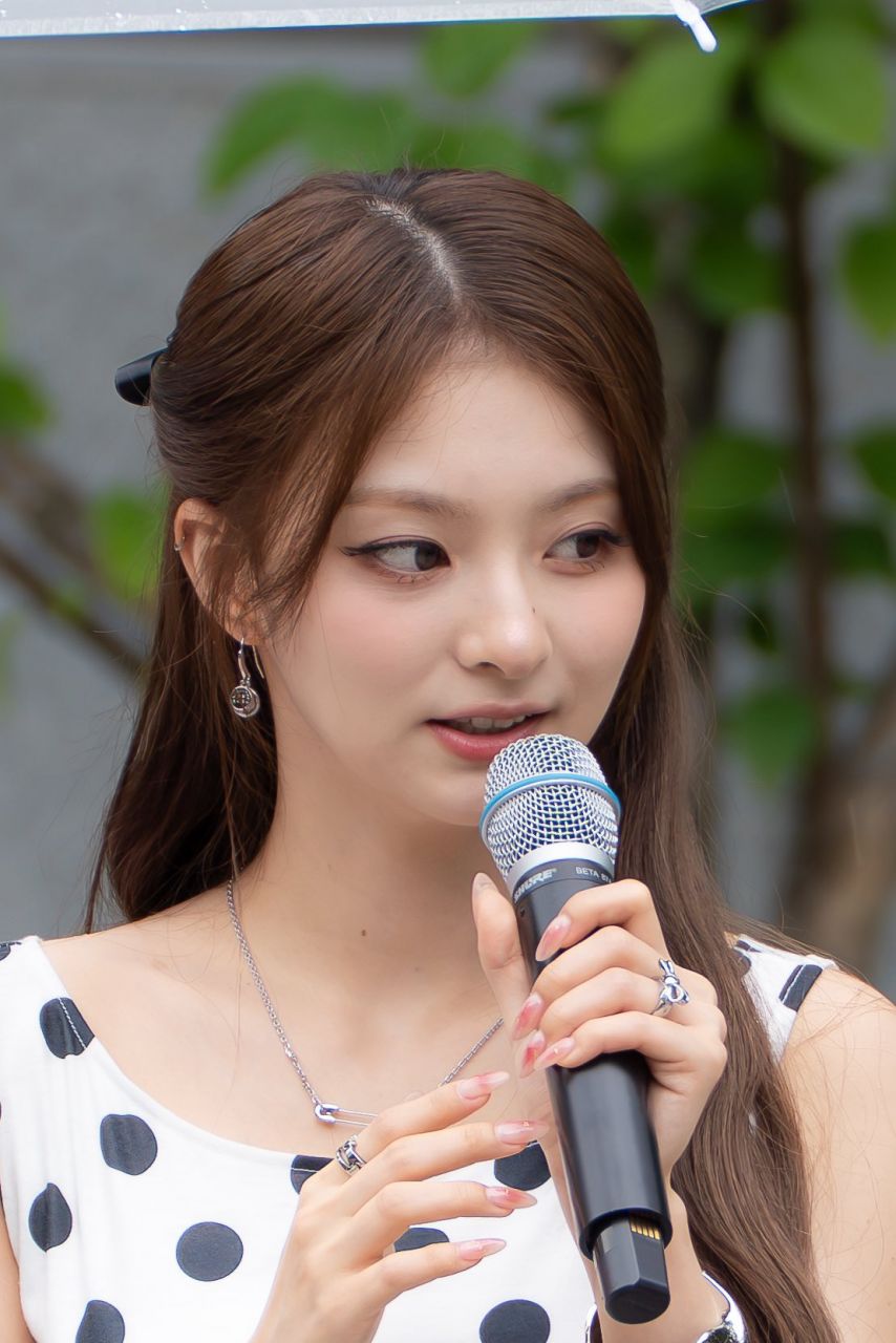 프로미스나인 이나경