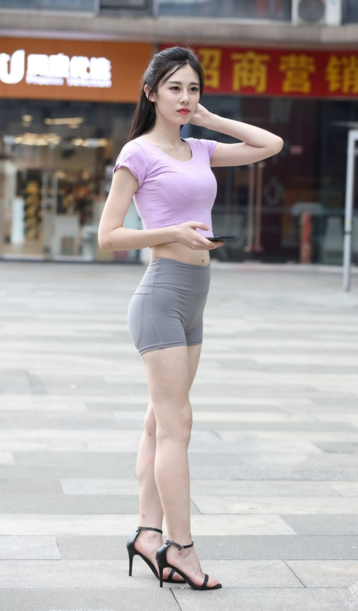 핫팬츠 엉밑살 & 슬랜더 미녀의 은꼴사