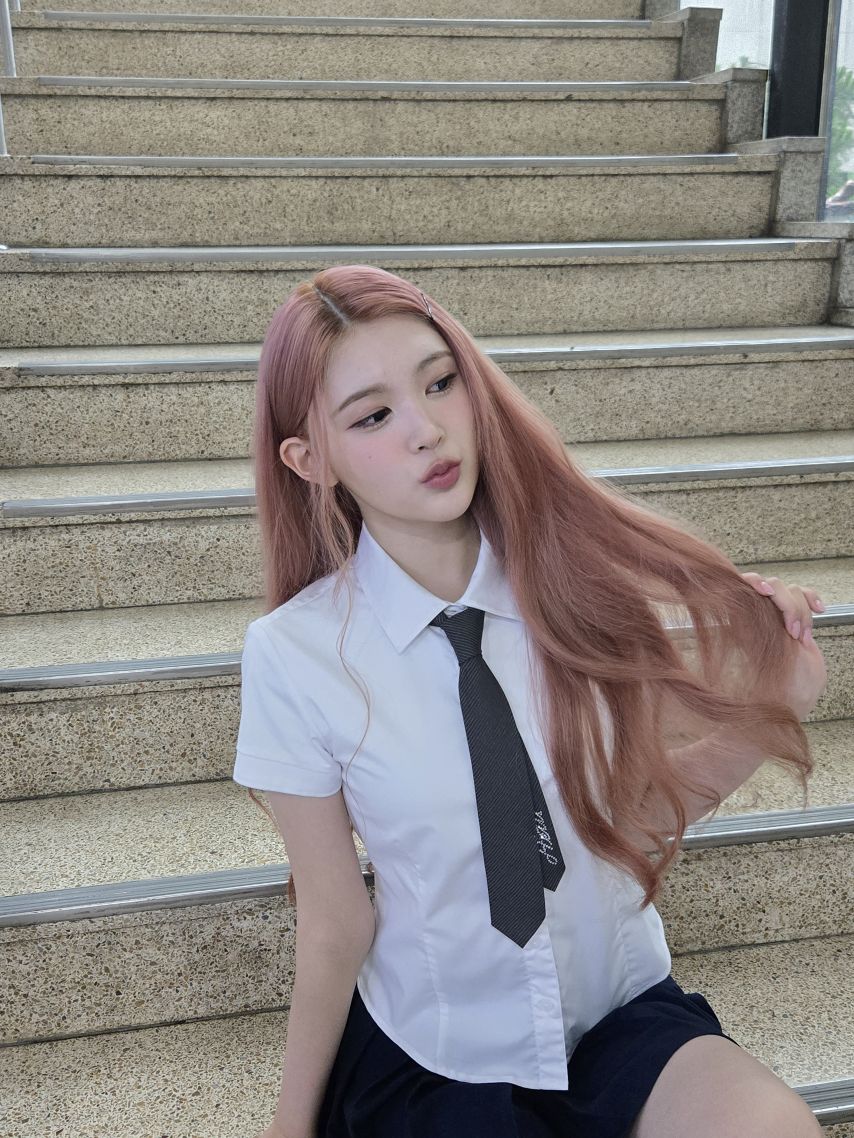 하츠투하츠 에이나