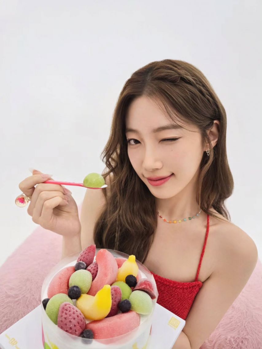 르세라핌 카즈하,홍은채