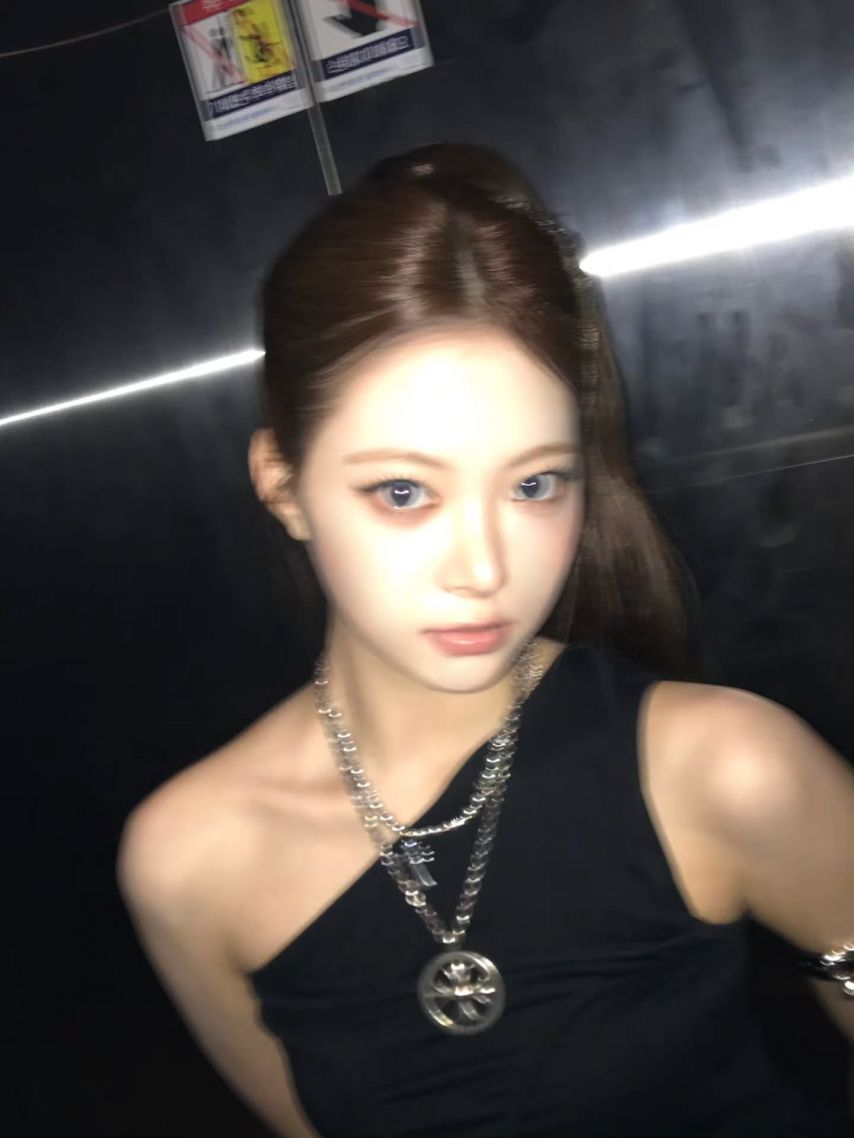 르세라핌 카즈하,홍은채