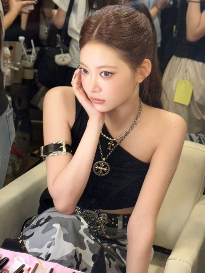 르세라핌 카즈하,홍은채