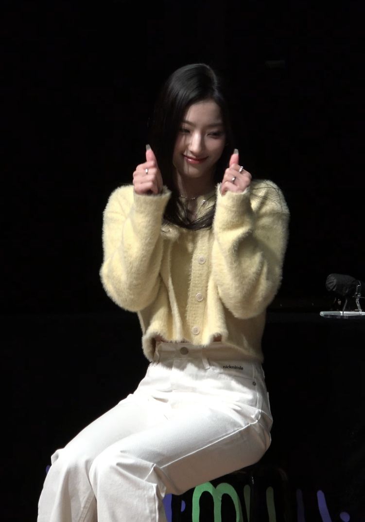 프로미스나인-이새롬