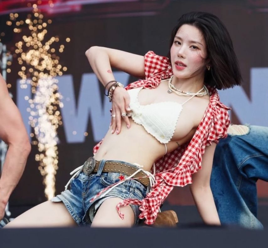 핫한 권은비 워터밤 사진