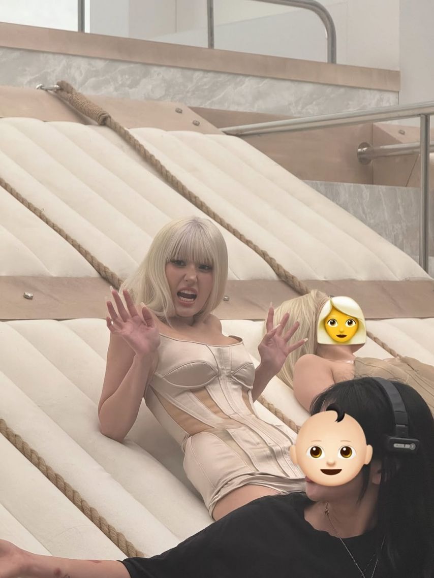 쭉뻗은 각선미 전소미 뮤비 비하인드