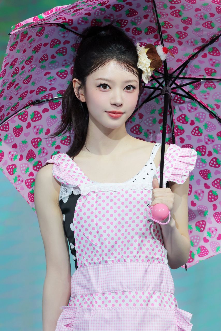 아일릿 모카 250712