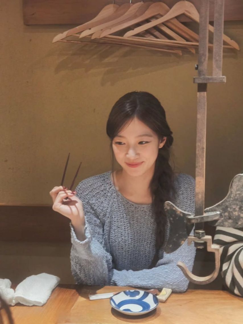 LE SSERAFIM (르세라핌) 카즈하