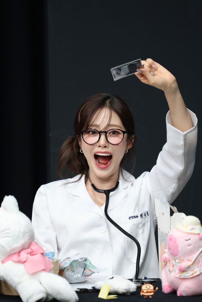 프로미스나인 박지원