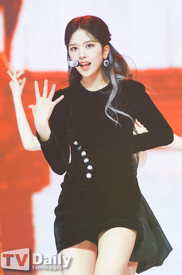 아이브 안유진