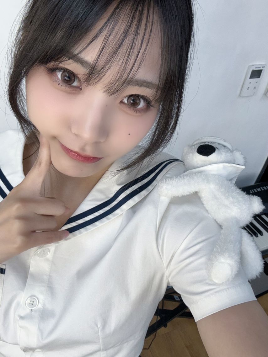 qwer 마젠타, 시연