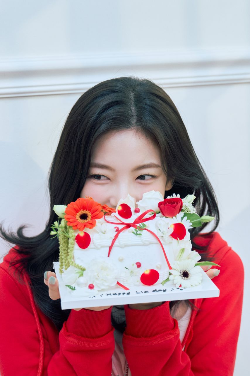 ITZY 리아 생일